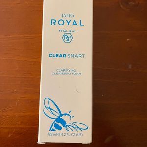 CLEAR SMART Clarifying Cleansing Foam